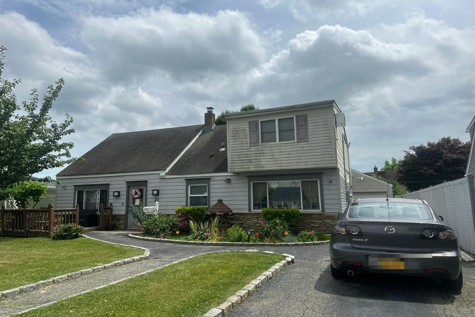 Peacock Ln, Levittown, NY 11756 #1