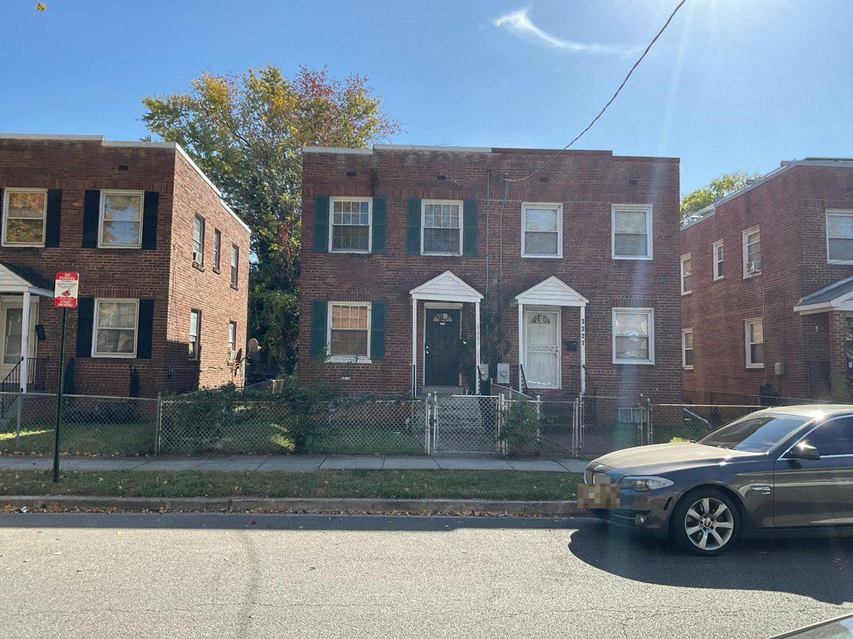 Dubois Pl, Washington, DC 20019