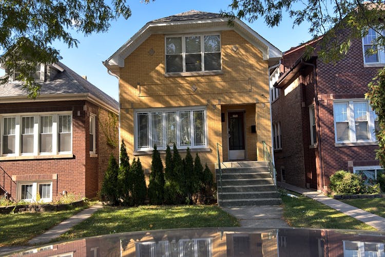 2932 N Luna Ave Chicago, IL 60641, Cook County