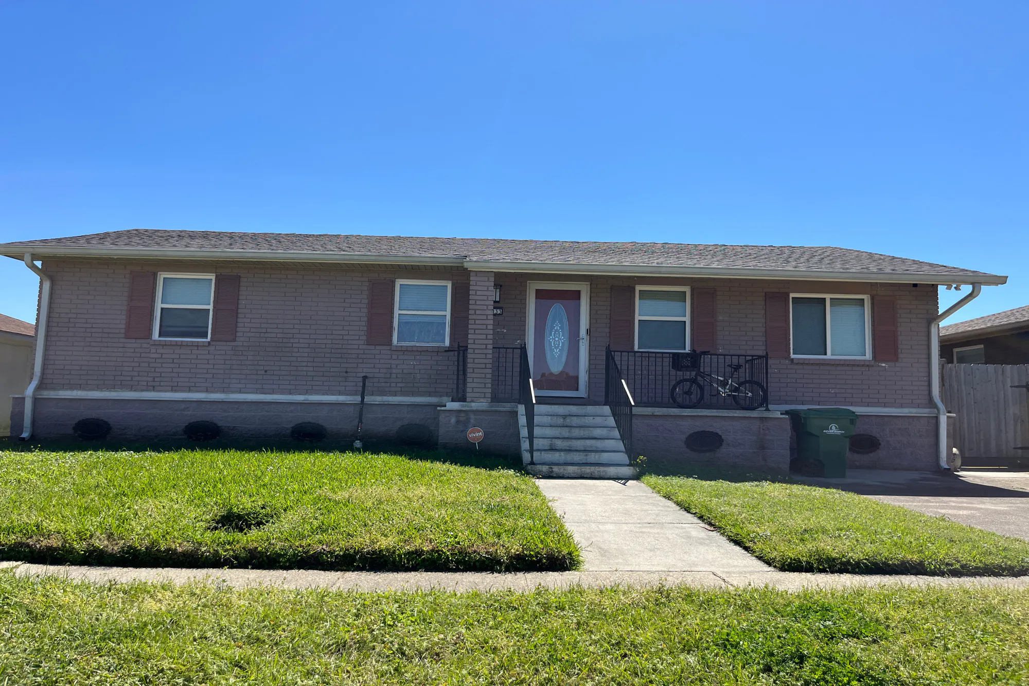 Segnette Dr, Marrero, LA 70072 #1