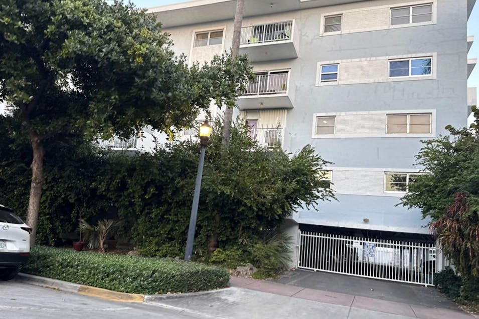 221 Meridian Av Miami Beach, FL 33139, Miami-Dade County