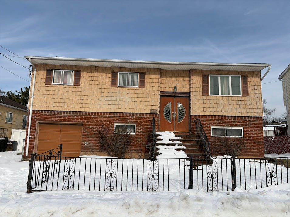 242 Roquette Avenue Floral Park, NY 11001-3549, Nassau County