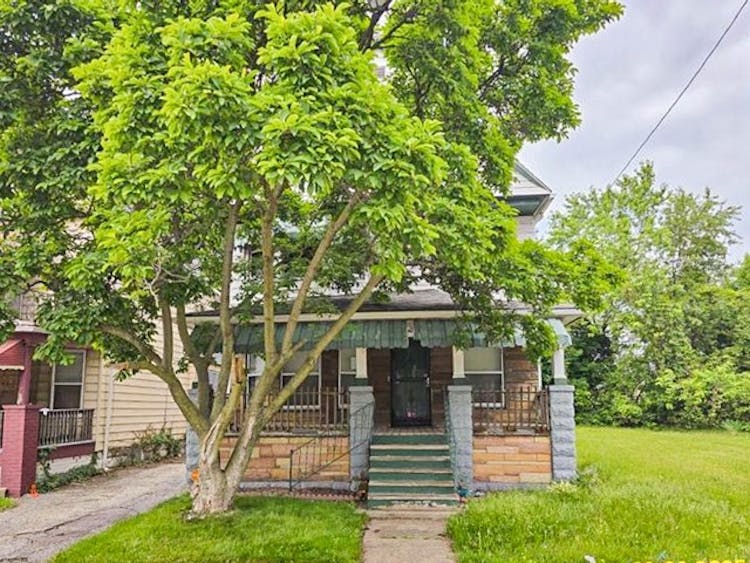 10523 Helena Ave Cleveland, OH 44108, Cuyahoga County