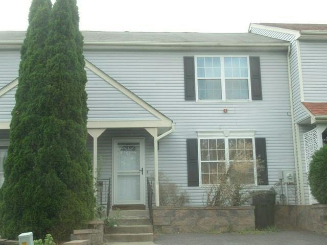 Marian Ct, Warwick, NY 10990