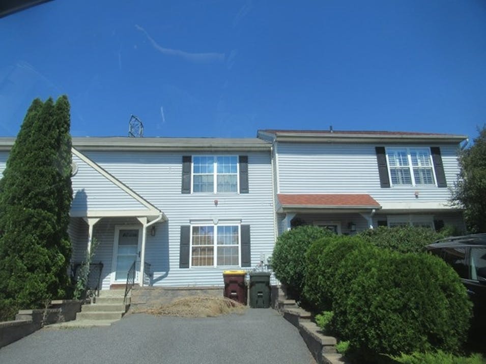 23 Marian Ct Warwick, NY 10990, Orange County
