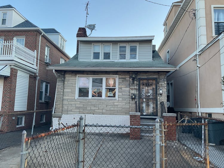 1704 Yates Avenue Bronx, NY 10461, Bronx County