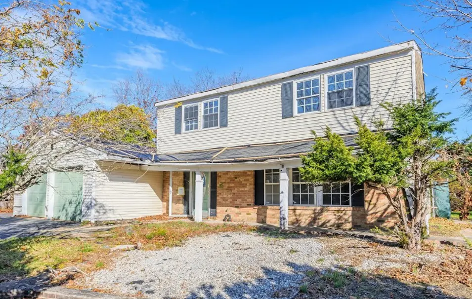 25 Crater Lake Dr Coram, NY 11727, Suffolk County