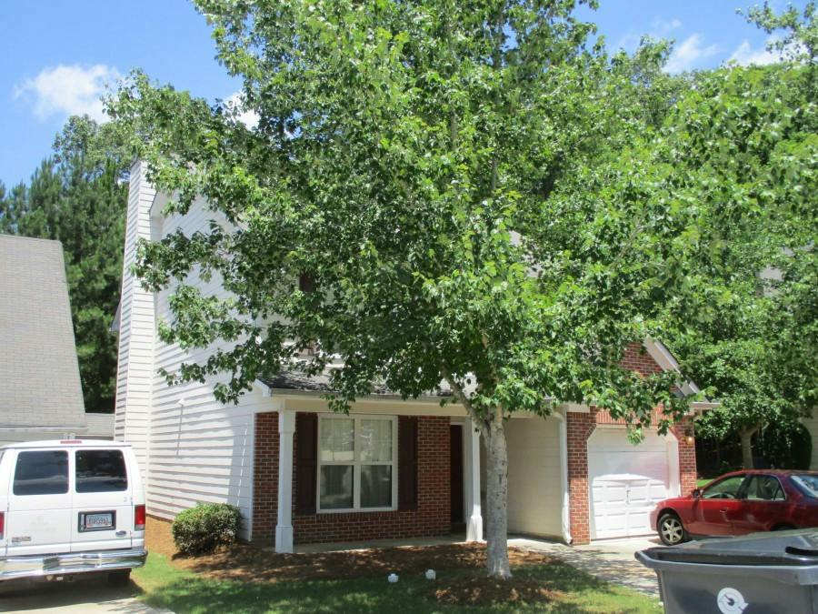 Vista Cir, Union City, GA 30291