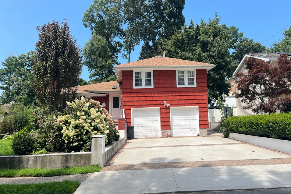 3 Perry Lane Wheatley Heights, NY 11798, Suffolk County