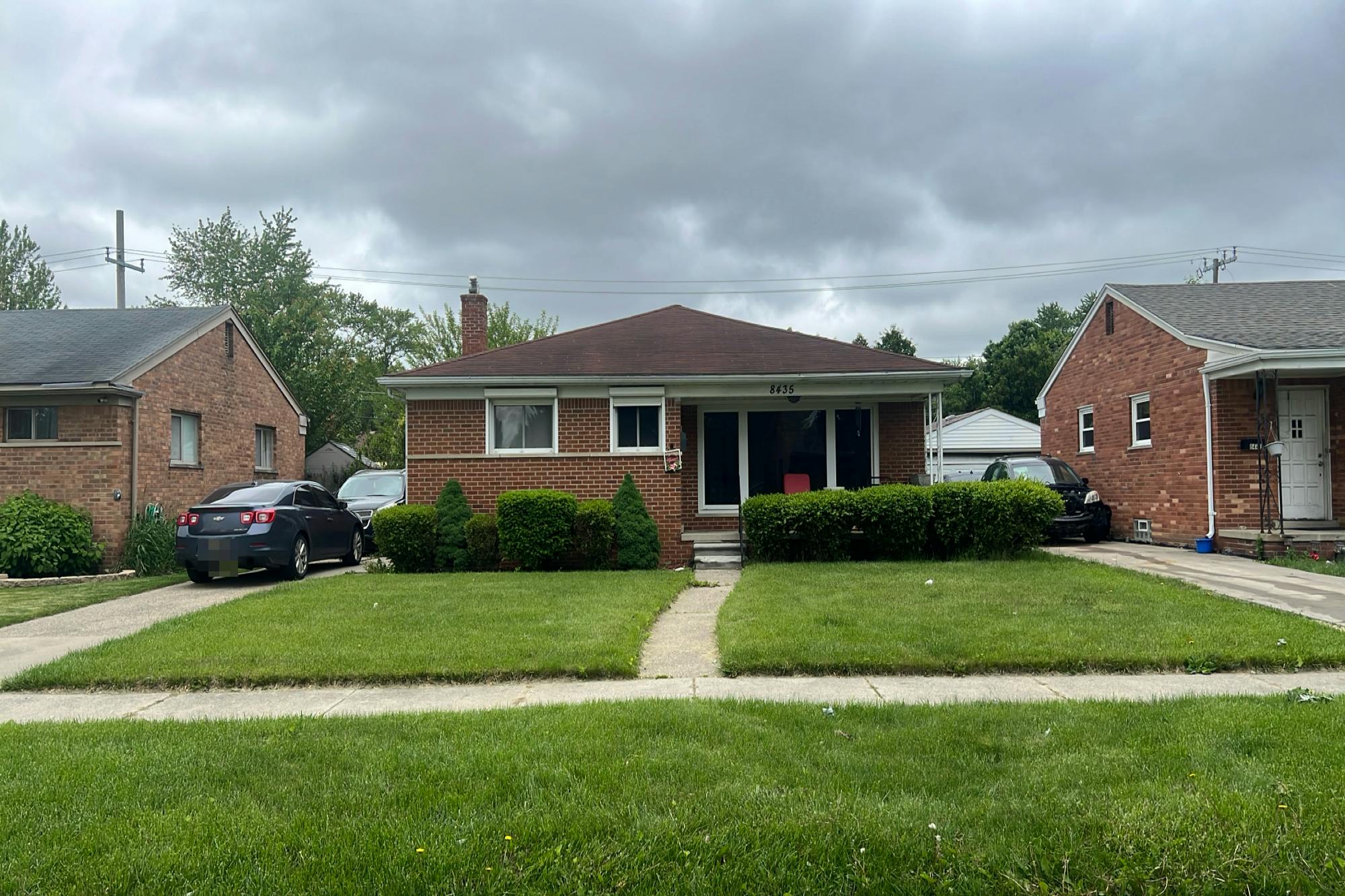 Salem Ln, Dearborn Heights, MI 48127