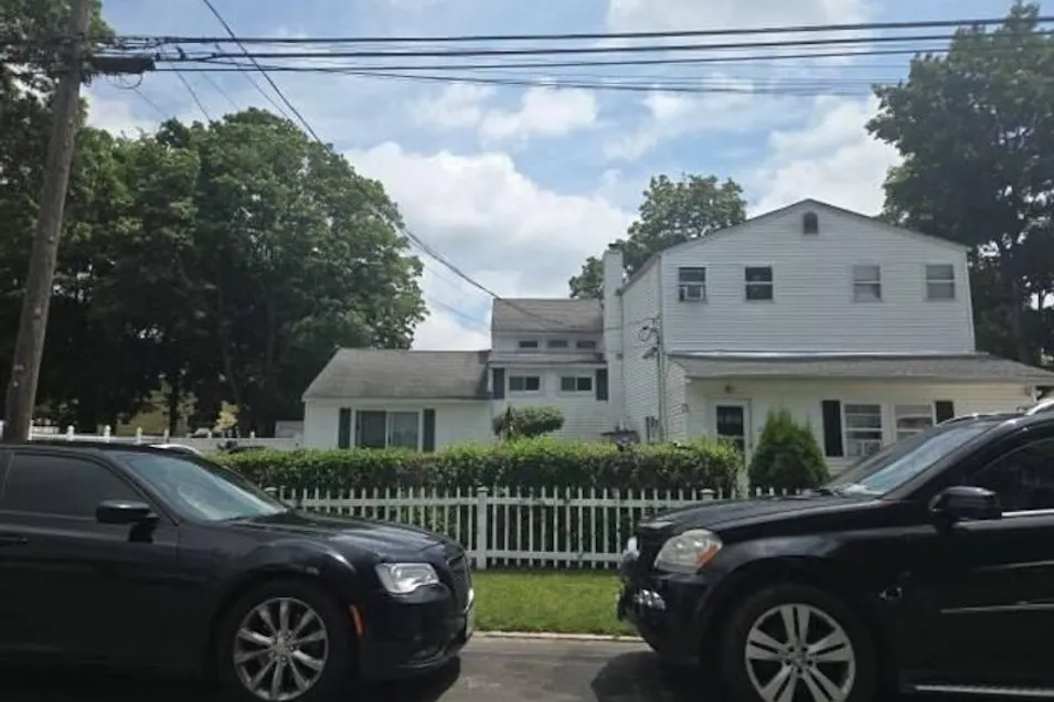 65 Crown Street Deer Park, NY 11729, Suffolk County