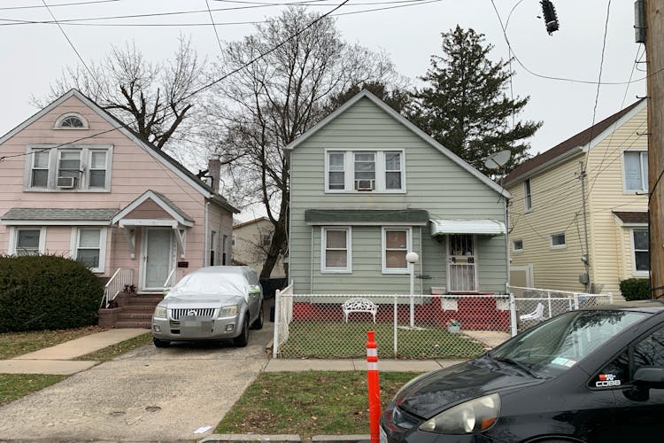 19043 112th Ave Saint Albans, NY 11412, Queens County