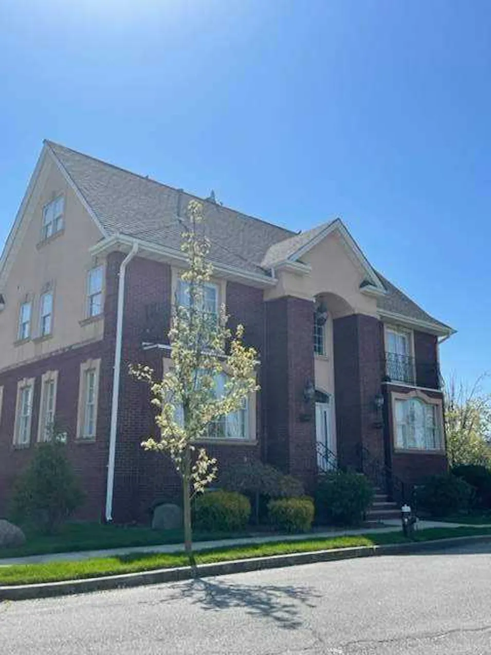 64 Harbor Dr Brooklyn, NY 11234, Kings County