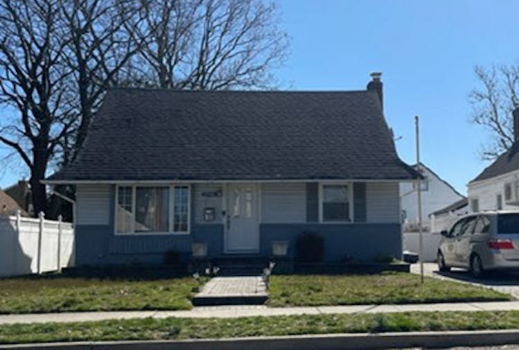 200 Raff Ave, Elmont, NY, 11003, USA