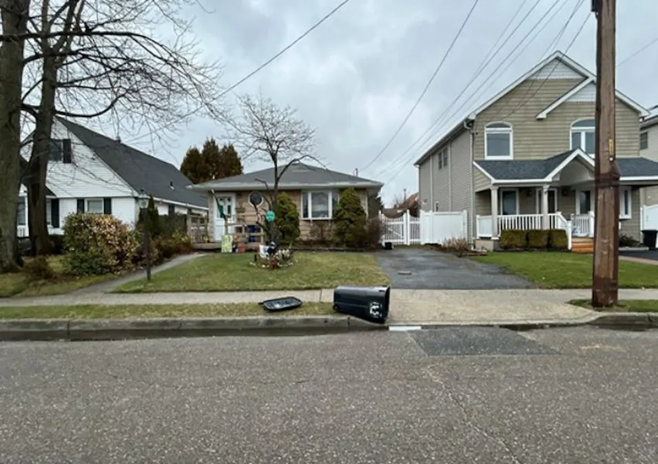 15 E Jackson Ave Babylon, NY 11702, Suffolk County
