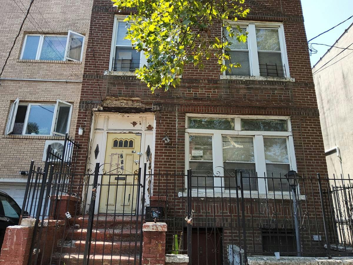 Hendrix St, Brooklyn, NY 11207