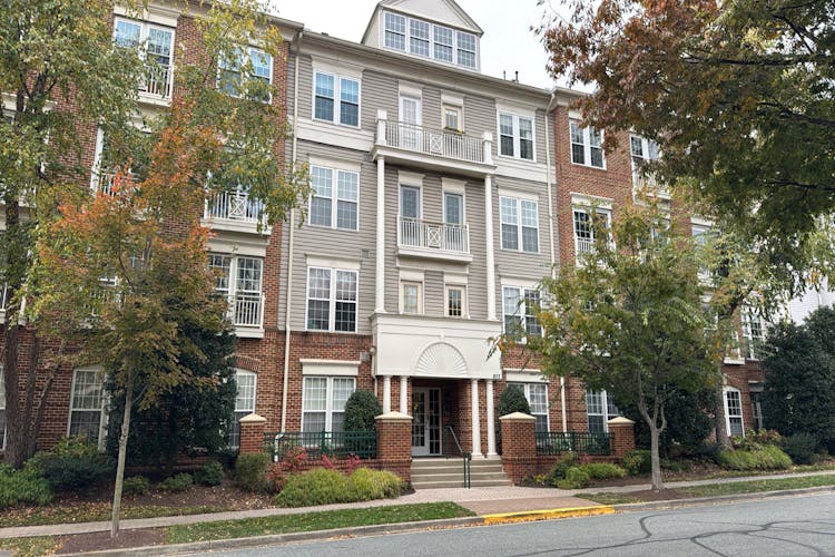 802 Grand Champion Dr Rockville, MD 20850, Montgomery County