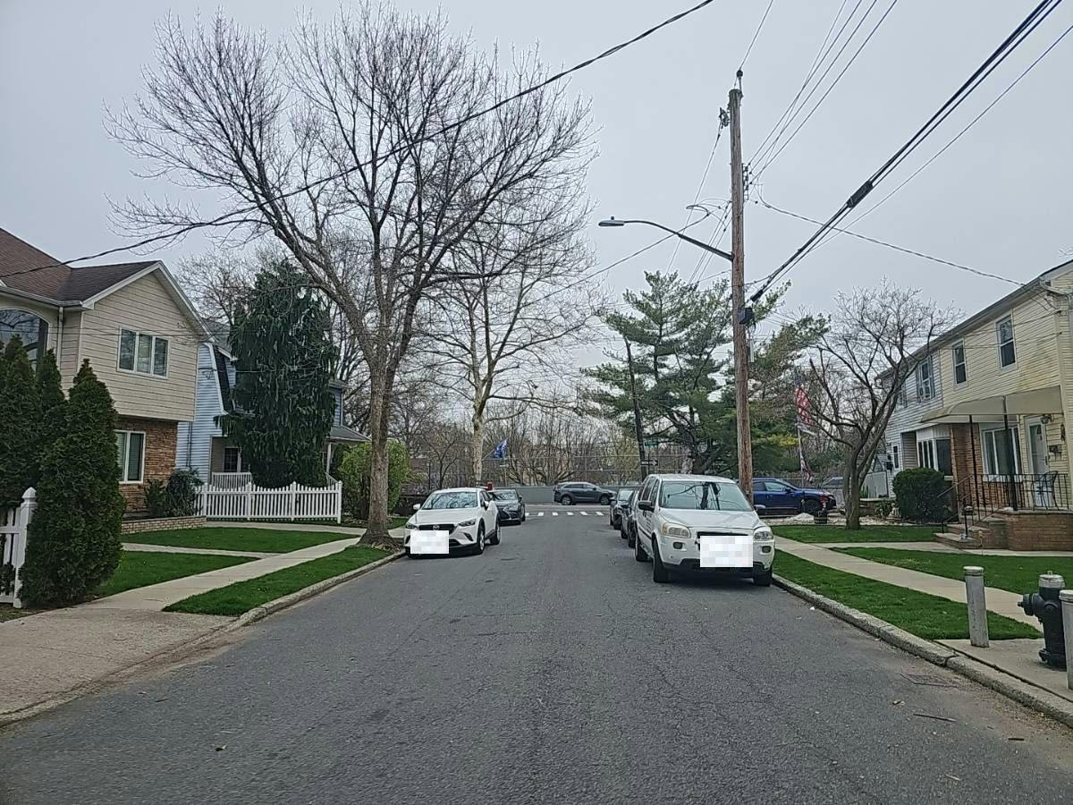 Burbank Ave, Staten Island, NY 10306