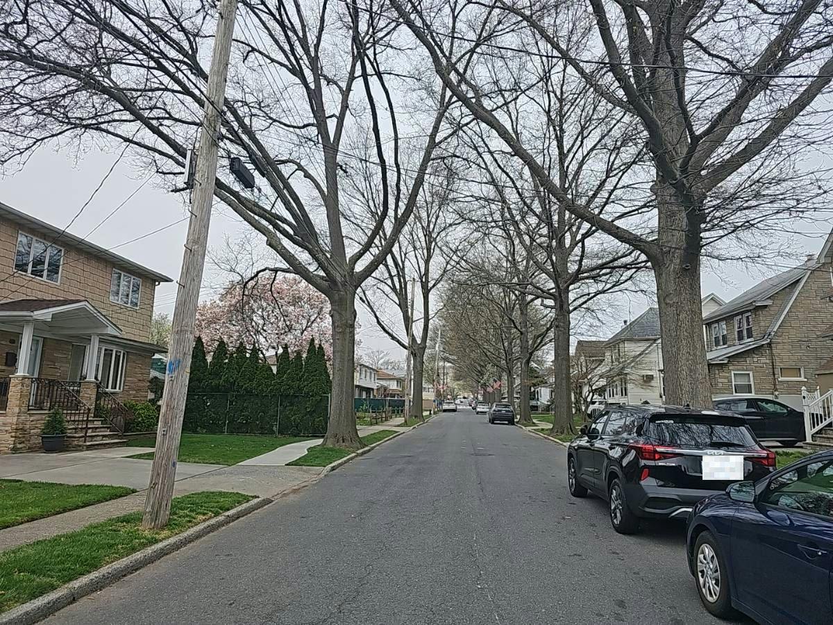 Burbank Ave, Staten Island, NY 10306 #1