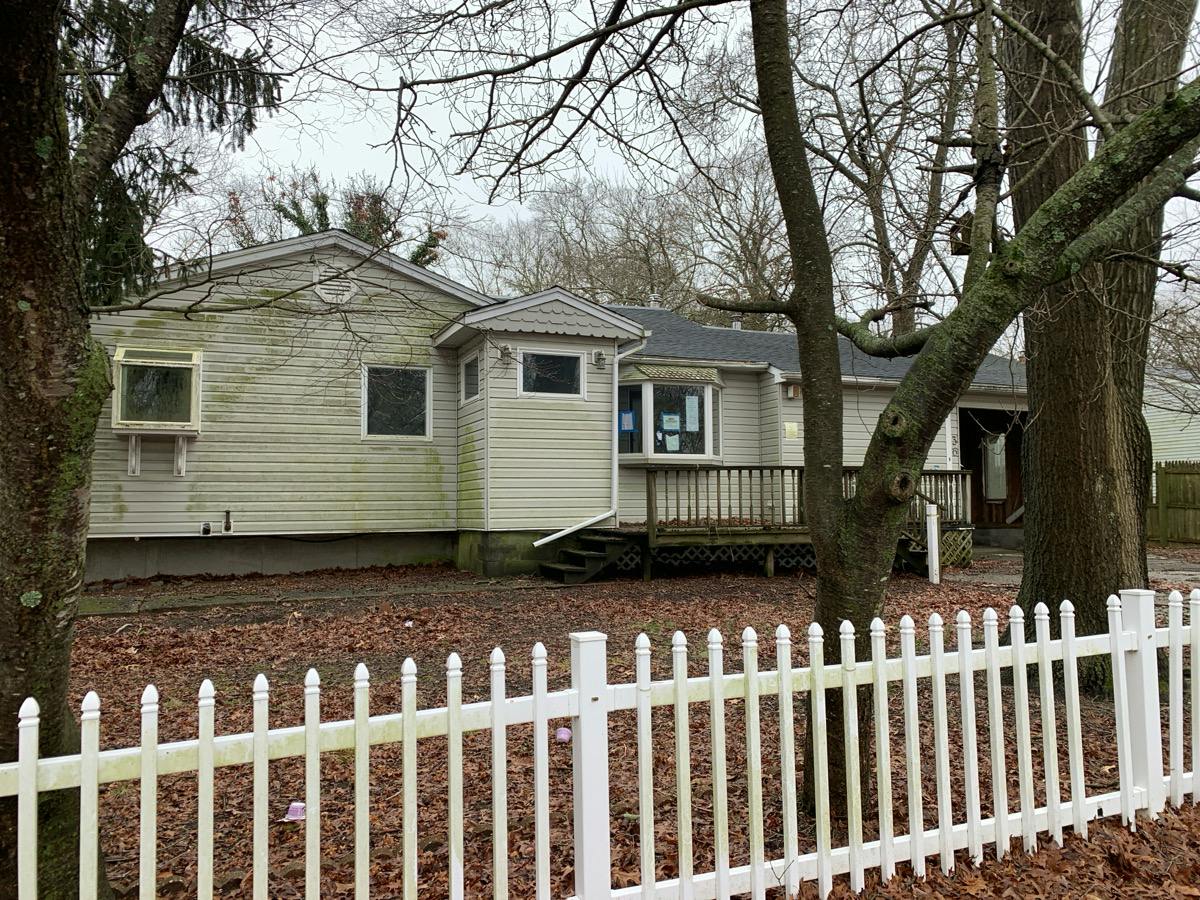 Ozark St, Ronkonkoma, NY 11779
