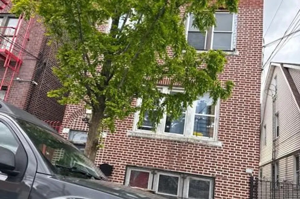 1315 Thieriot Avenue Bronx, NY 10472, Bronx County
