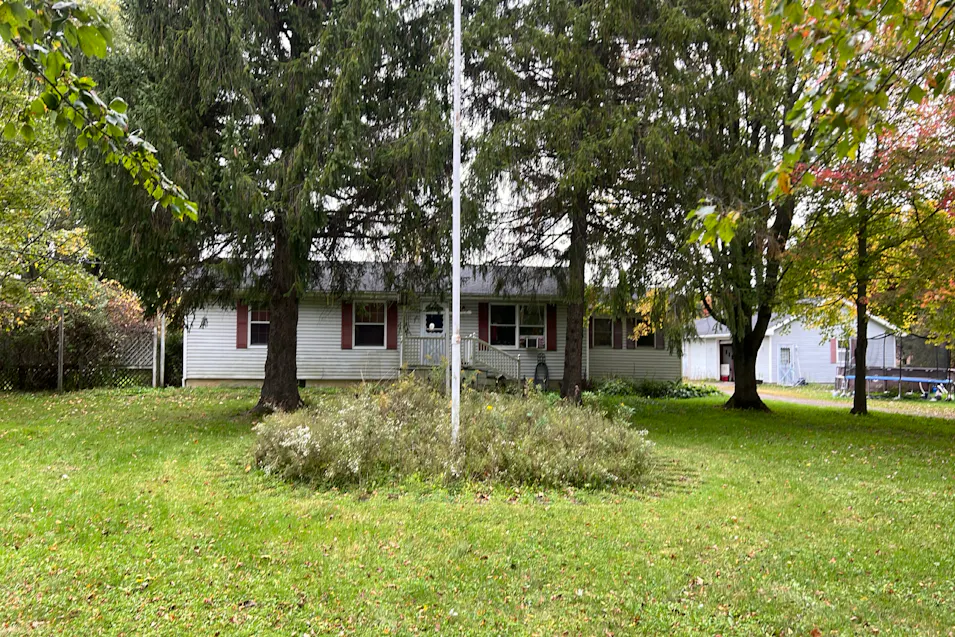 5494 Salt Rd Middleport, NY 14105, Orleans County