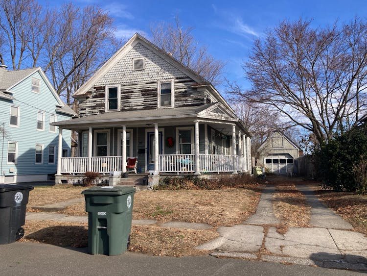 20s Kerema Ave Milford, CT 06460, New Haven County