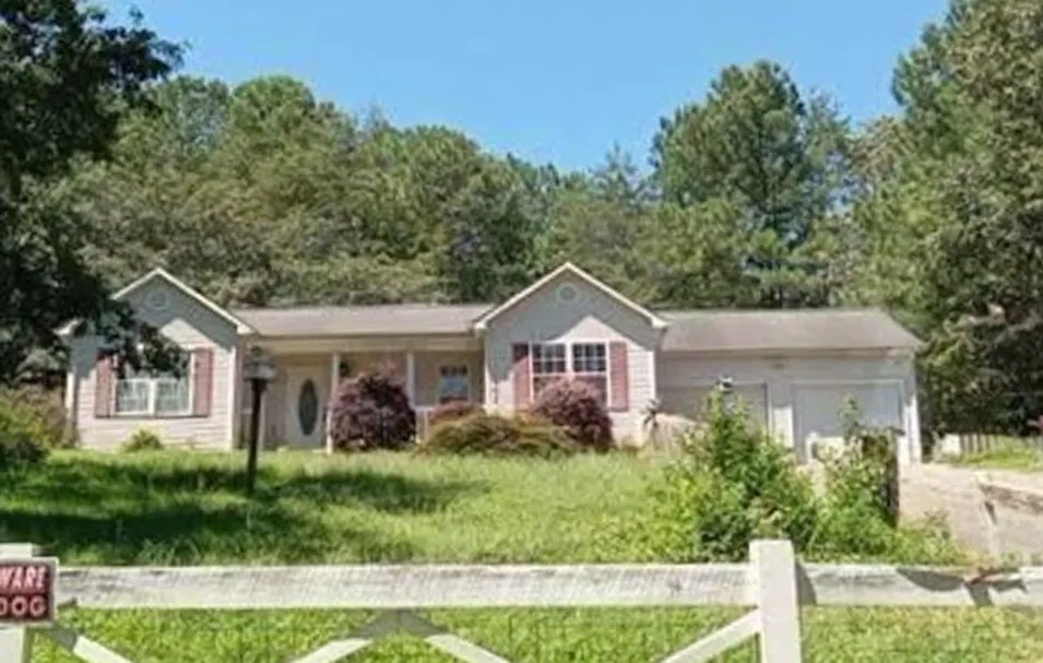 2094 Lake Acres Dr Hickory, NC 28601, Burke County