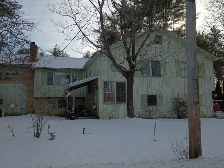 211 River Rd Eliot, ME 03903, York County