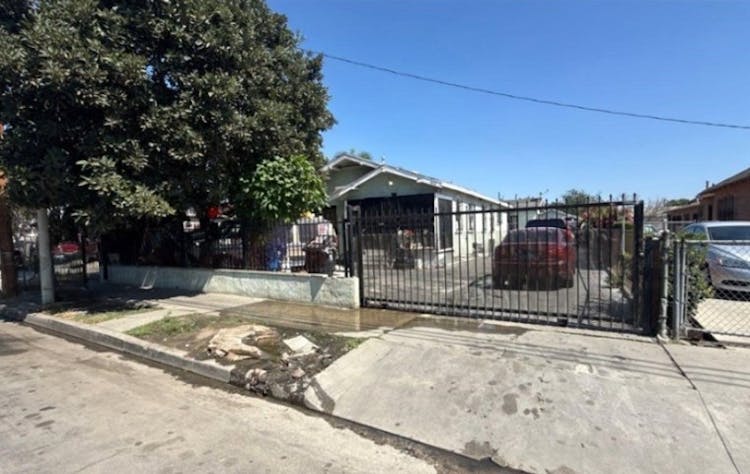 9602 Holmes Ave Los Angeles, CA 90002, Los Angeles County