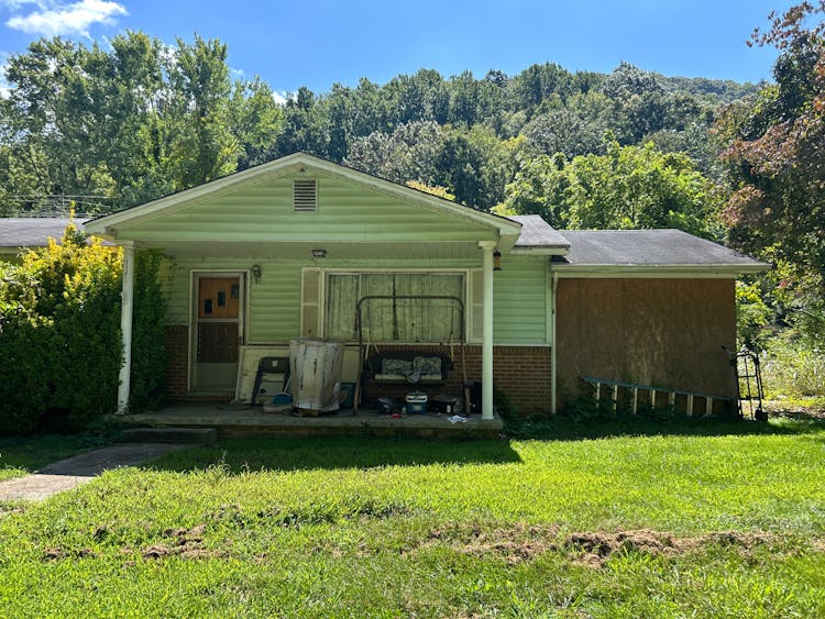 1140 Groundhog Road Canton, NC 28716, Haywood County
