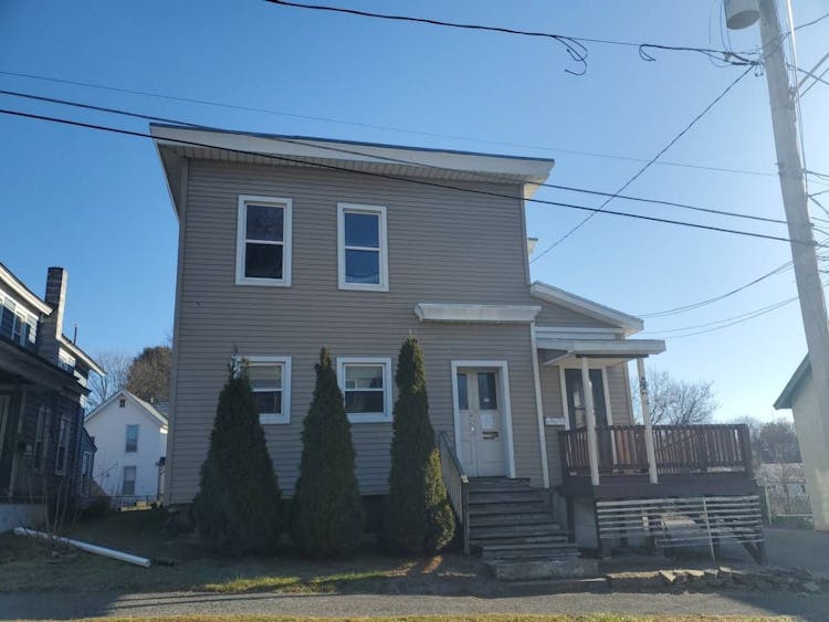 10 N Judson St Gloversville, NY 12078, Fulton County