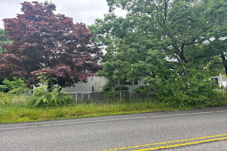 232 Berkshire Drive, Farmingville, NY 11738, Suffolk County | Auction.com