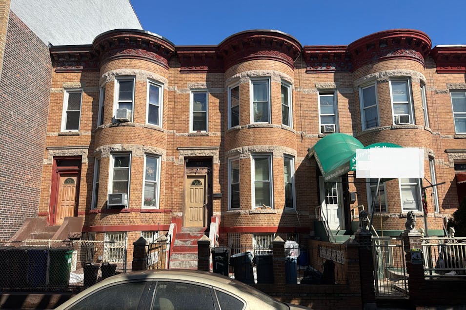 27 East 98th St Brooklyn, NY 11212, Kings County