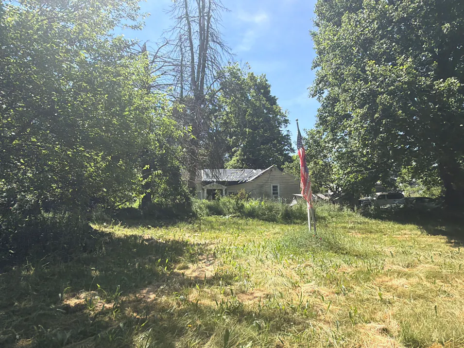 6323 Tuscarawas Rd Industry, PA 15052, Beaver County