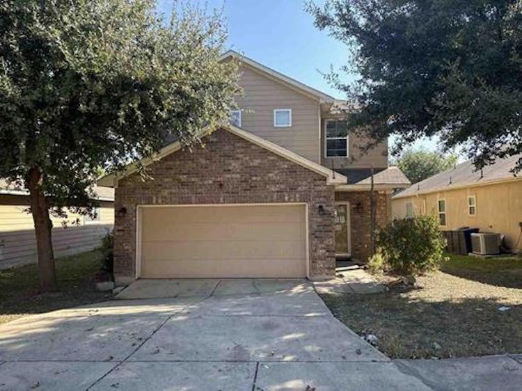 1230 Plz Lake Dr San Antonio, TX 78245, Bexar County