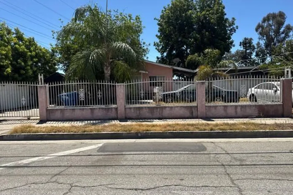 14914 Chatsworth Dr Mission Hills, CA 91345, Los Angeles County