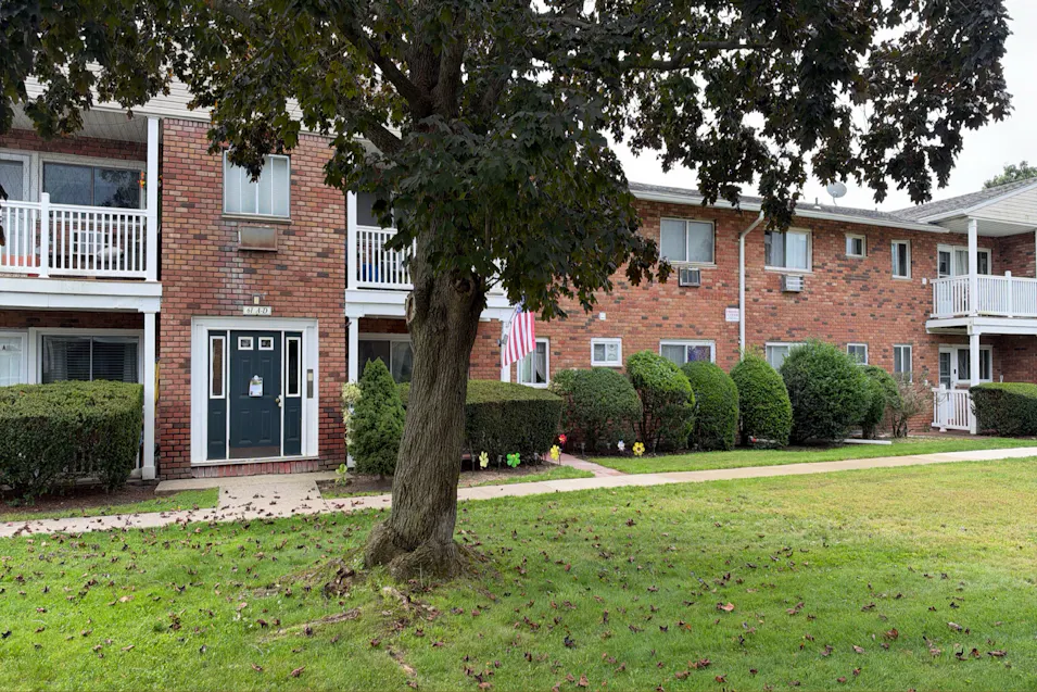 64 Adams Rd, Unit 1g Central Islip, NY 11722, Suffolk County