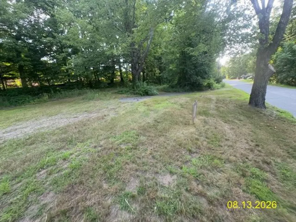 51 Rigby St Clinton, MA 01510, Worcester County
