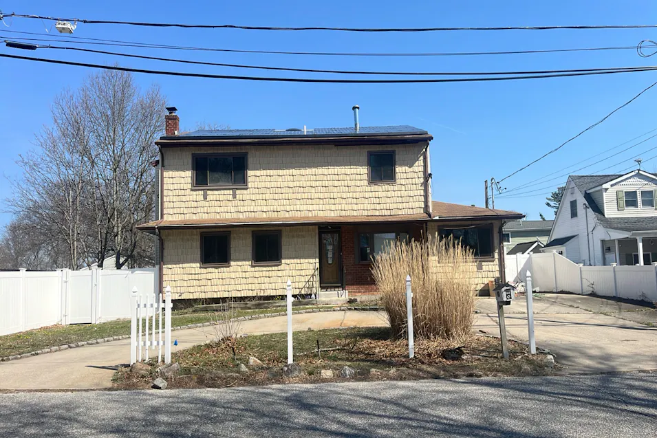 125 North Ontario Street Ronkonkoma, NY 11779, Suffolk County
