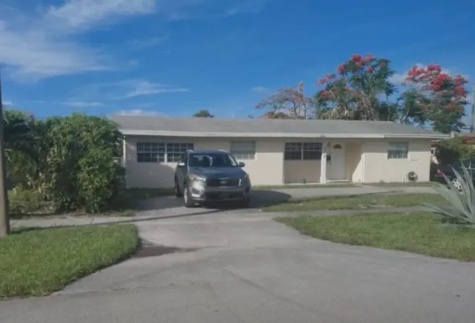 200 N Ware Dr West Palm Beach, FL 33409, Palm Beach County
