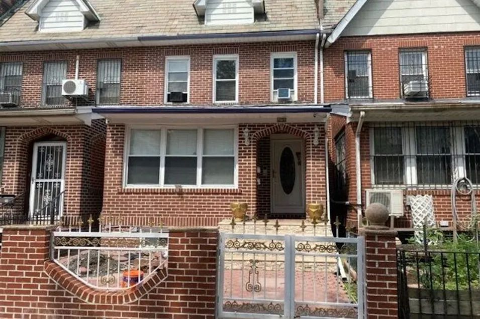 32-30 87th Street East Elmhurst, NY 11369, Queens County