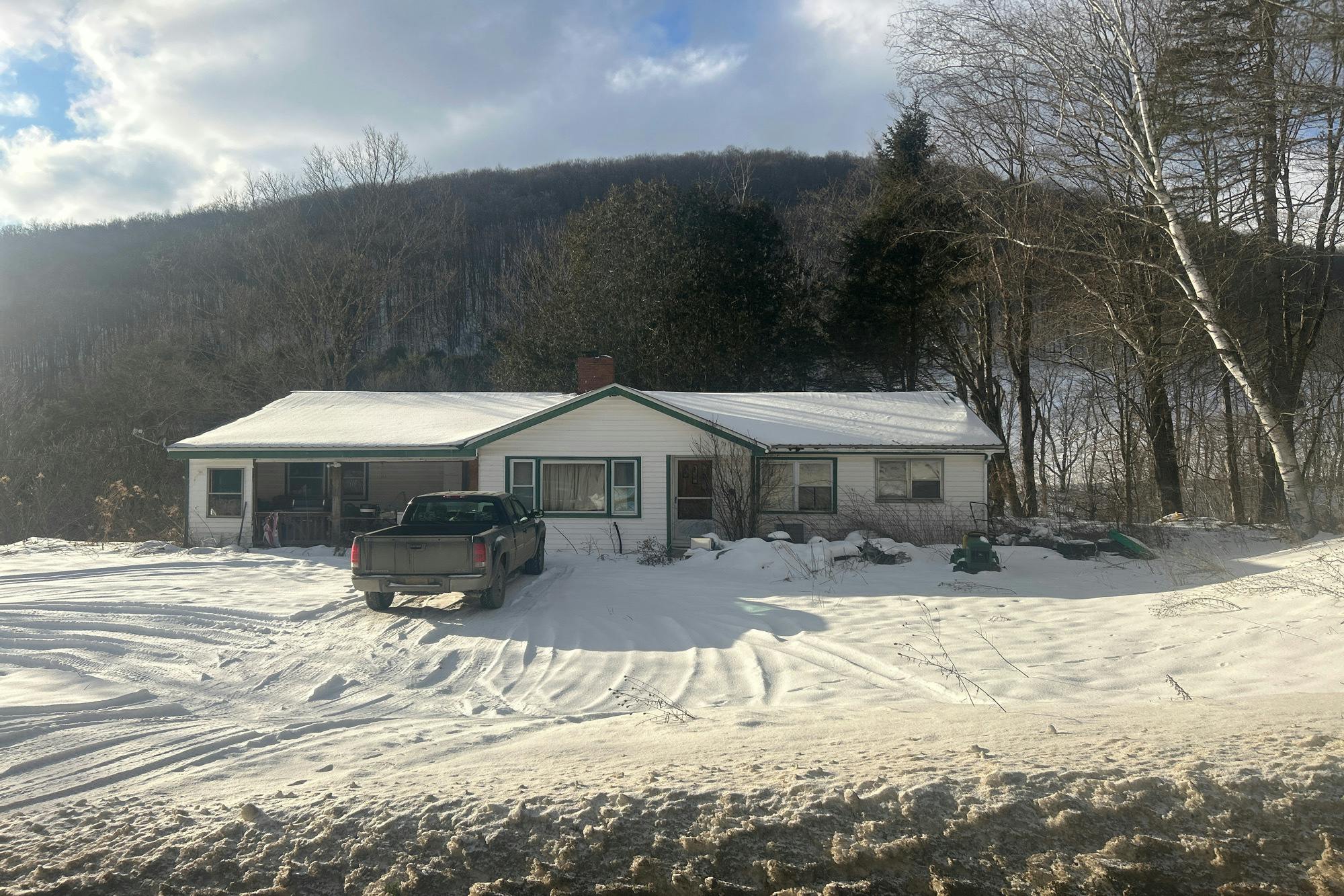 Smokey Ave, Schenevus, NY 12155