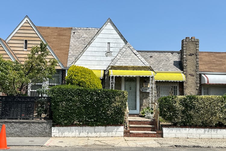 21905 Murdock Ave, Queens Village, NY, 11429, USA