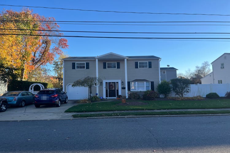 386 Garden St West Islip, NY 11795, Suffolk County