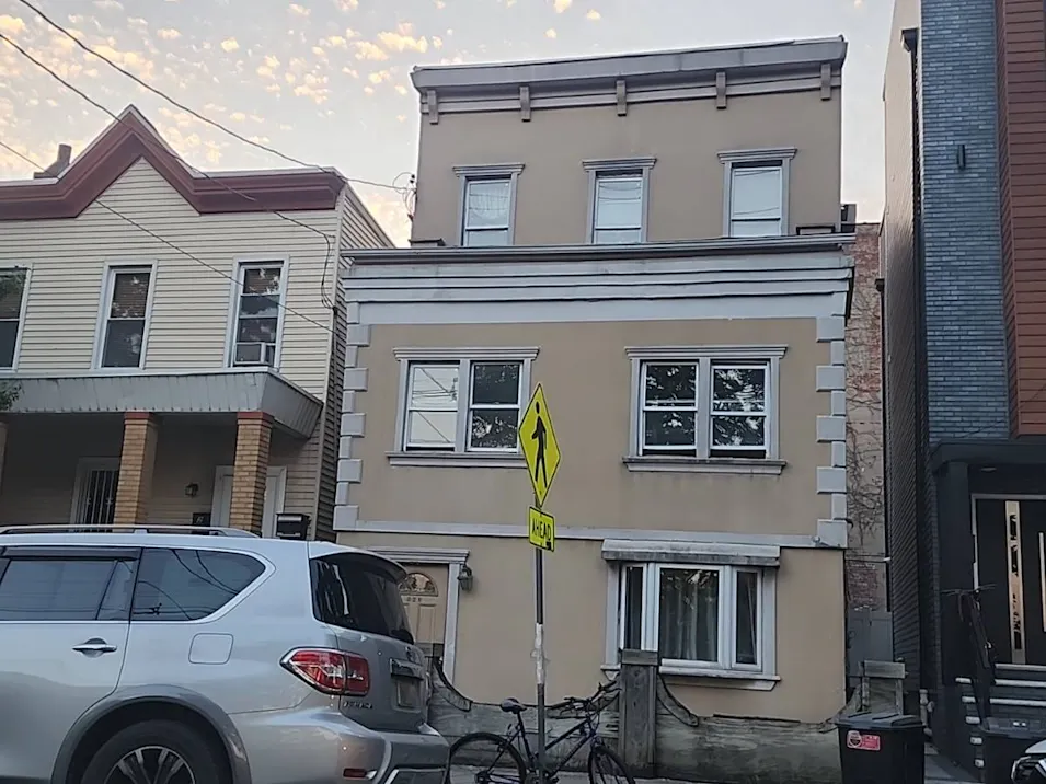 863 Summit Ave Jersey City, NJ 07307, Hudson County