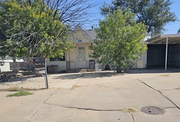 1914 S 3rd St Tucumcari, NM 88401, Quay County