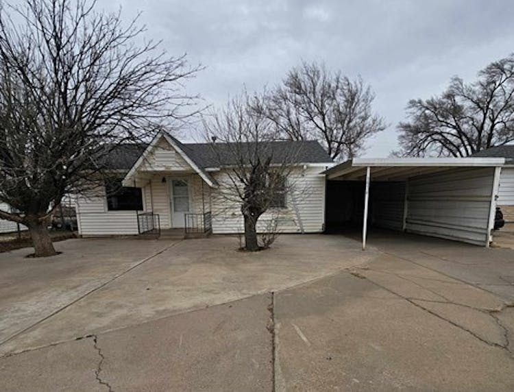 1914 S 3rd St Tucumcari, NM 88401, Quay County