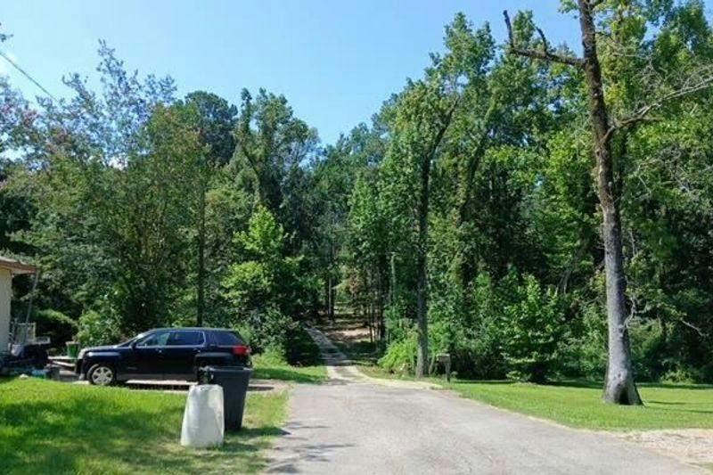 Glen Ellen Dr, Pineville, LA 71360