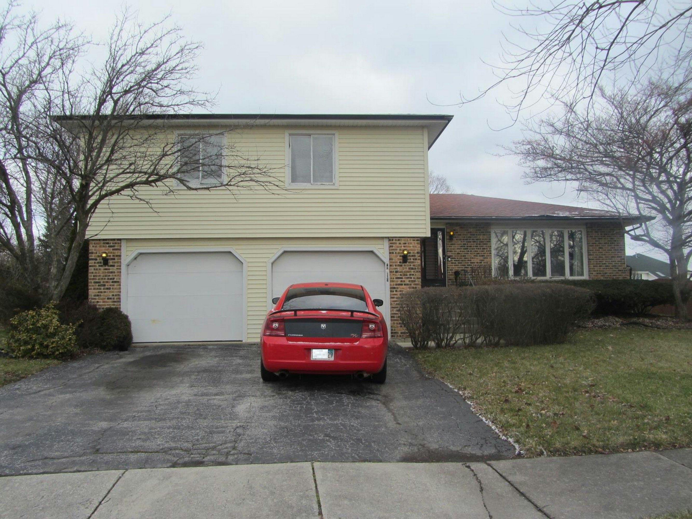 Hillside Dr, Richton Park, IL 60471